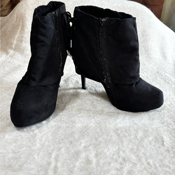 Torrid Elegant Black Ankle Booties - Picture 1 of 6